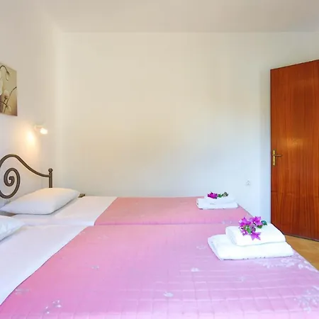 Spiros Saint Stephanos Apartment