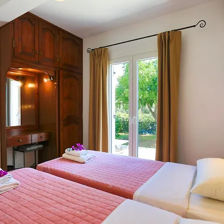 Apartment Spiros Saint Stephanos
