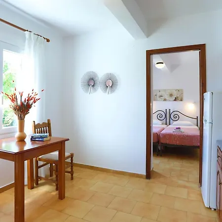 Spiros Saint Stephanos Apartment *
